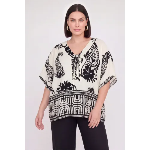 Plus Size Μπλούζα Τύπου Λινό Εκρο΄υ Μαύρο