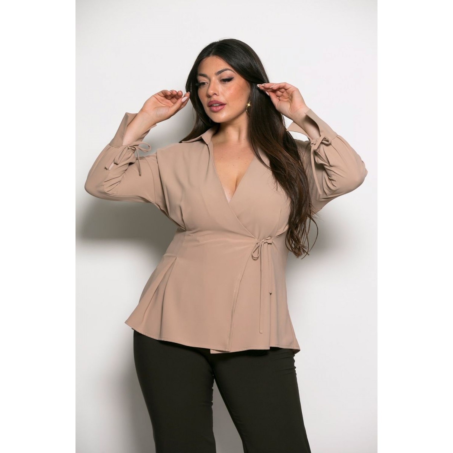 Plus Size Μπλούζα Κρουαζέ Μπεζ
