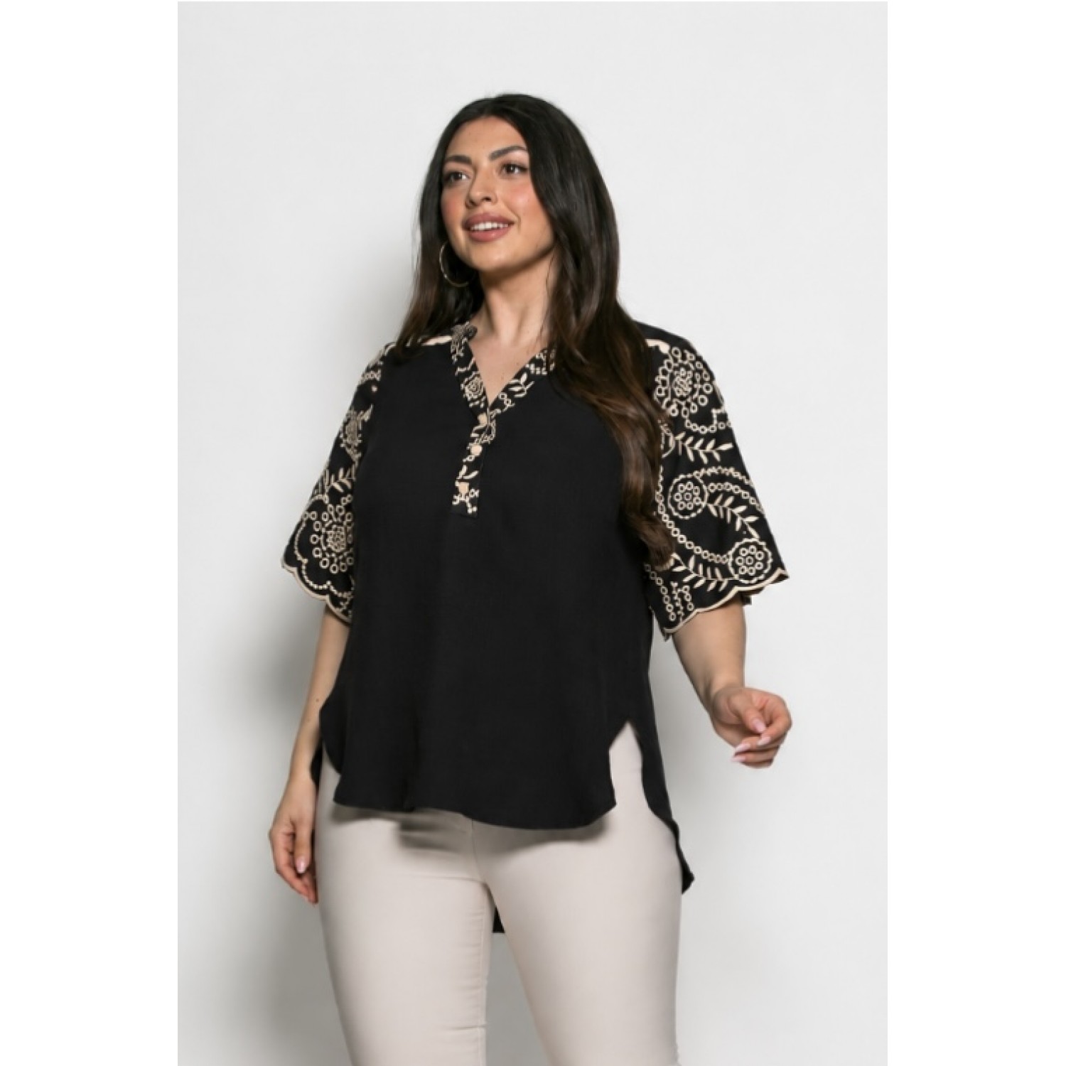 Plus Size Μπλούζα Με Κέντημα Μαύρο