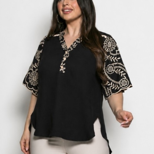 Plus Size Μπλούζα Με Κέντημα Μαύρο